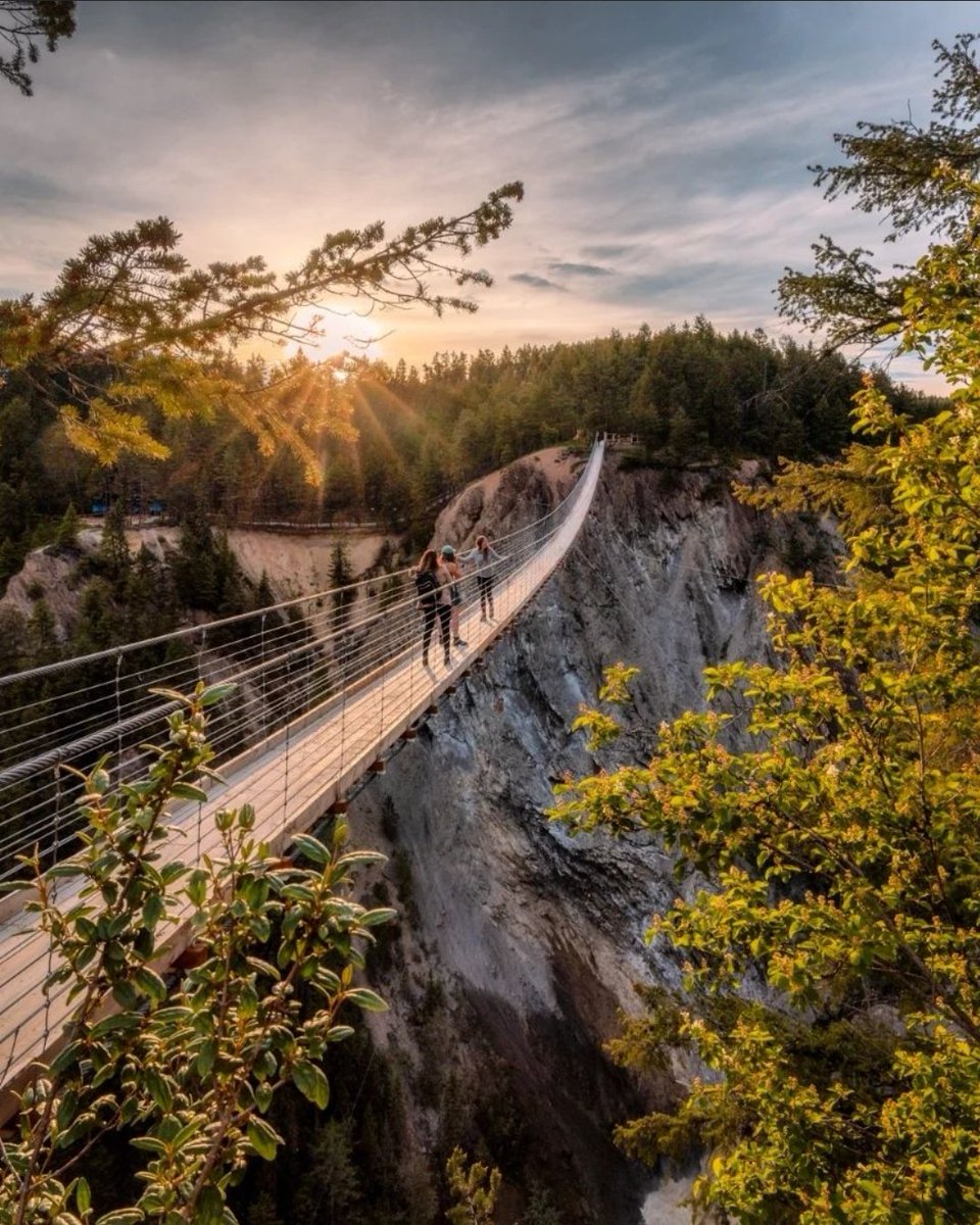 Golden Skybridge, Golden BC