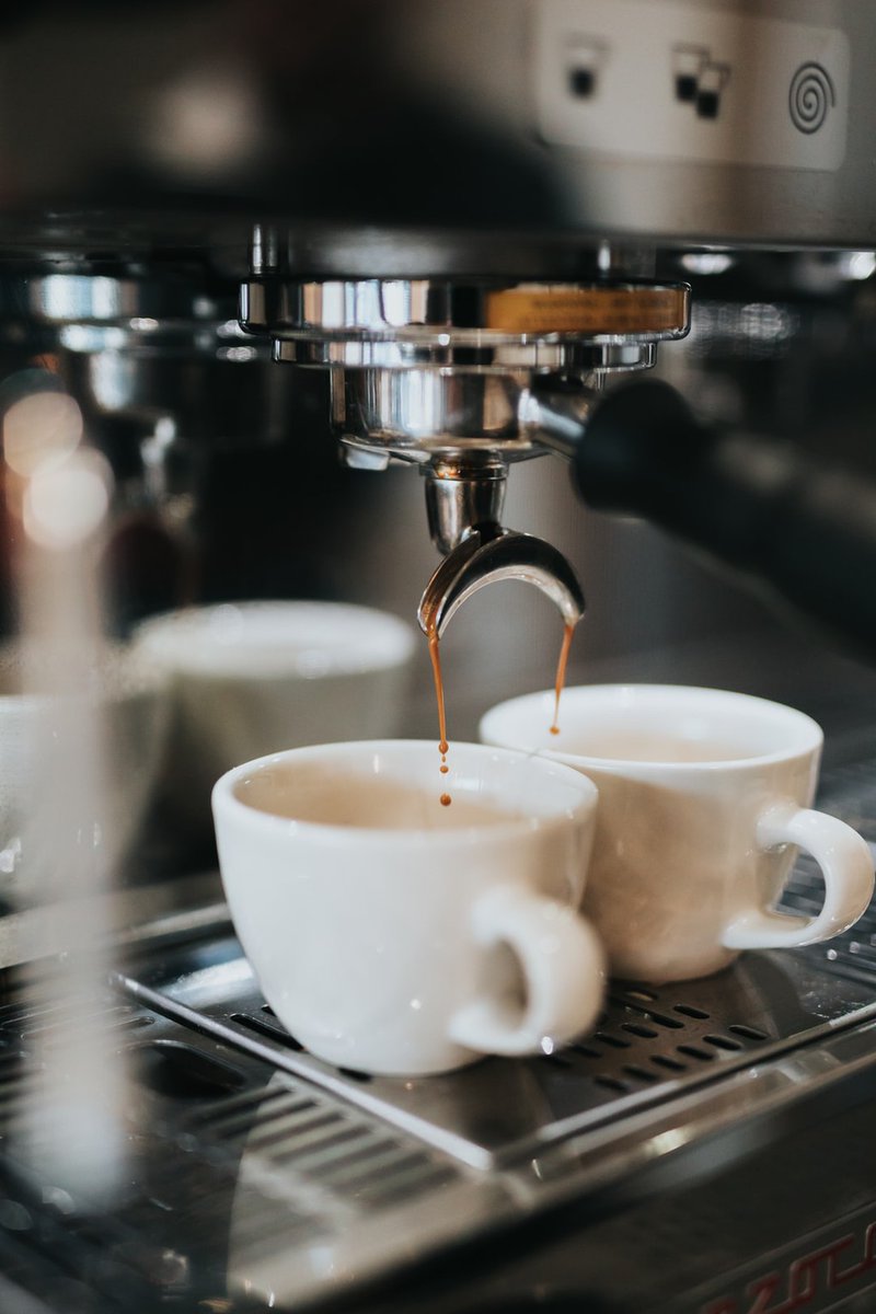 CafeMobileApp's tweet photo. The dead espresso idea is that an espresso shot should be drank almost immediately after was made, because, after that it starts to degrade and die.

Read more 👉 https://t.co/5Fq5AfYnJQ

#Espresso #CoffeeDictionary #CoffeeBrewingTips #Espressodrinks #DeadEspressoShot #espresso https://t.co/mfQdLgNeWP