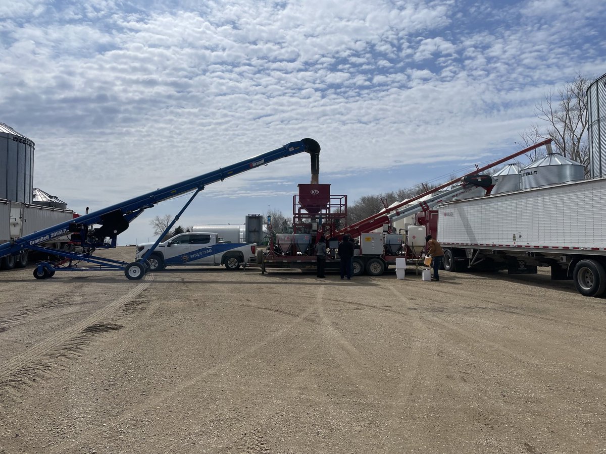 SynergyGrenfell's tweet photo. First year with our mobile seed treater was a success. Thank you to everyone for your support! Record day was 12,000bu. Call or text to line up for next year. https://t.co/HyhZCcTGMA
