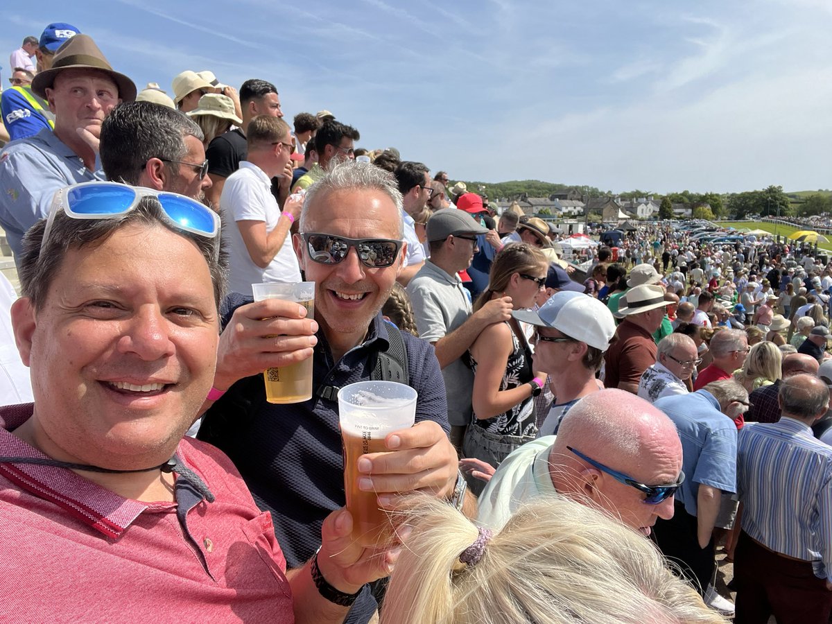 MattRowe1976's tweet photo. Great day at @Cartmelrace with @sirobot1 6 wins out of 7 helps! https://t.co/RxLa87OXB2