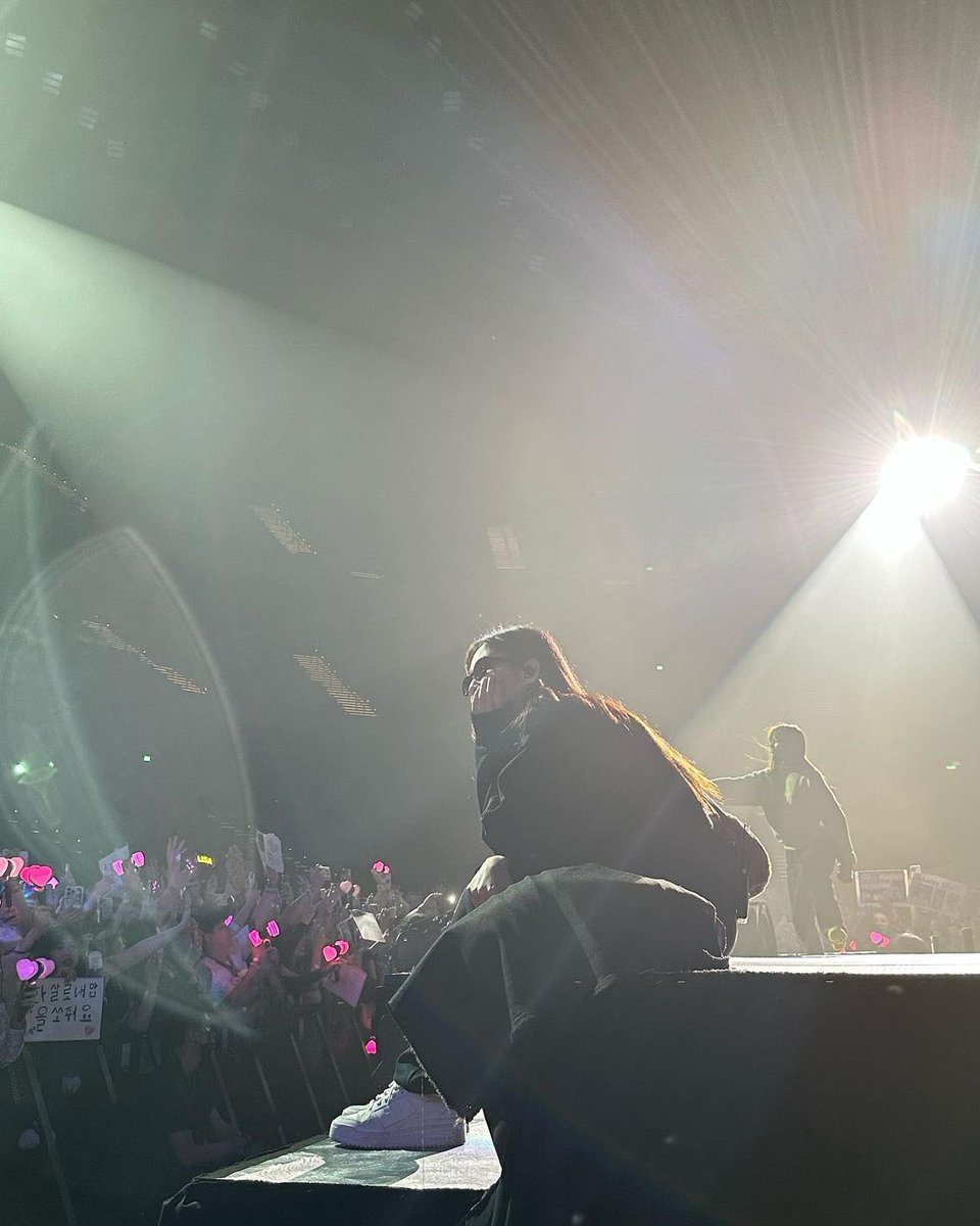 Cimbree1's tweet image. Alison really knows her assignment and make her boss happy 🫣🤍

#JENLISA