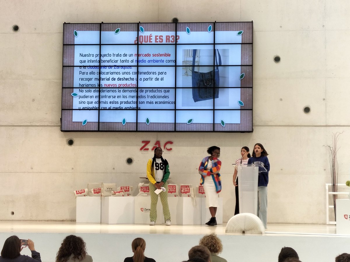 Reto Zaragoza+20. Vicky, Braulivia, Laura y Rosana, presentan en Zaragoza Activa, su proyecto 'R3, mercado sostenible' representando al IES Félix de Azara.
<a href="/InnovaEducAr/">InnovaEducAr</a> <a href="/Iesfelixdeazara/">redes Félix de Azara</a> <a href="/carmeniglesiasb/">Carmen Iglesias 🙋</a> <a href="/emprenderIAF/">Emprender IAF</a> <a href="/IAF_Aragon/">IAF</a> <a href="/tomasguajardo/">Tomas Guajardo</a> <a href="/MarcoMariajo/">MariajoMarco</a>