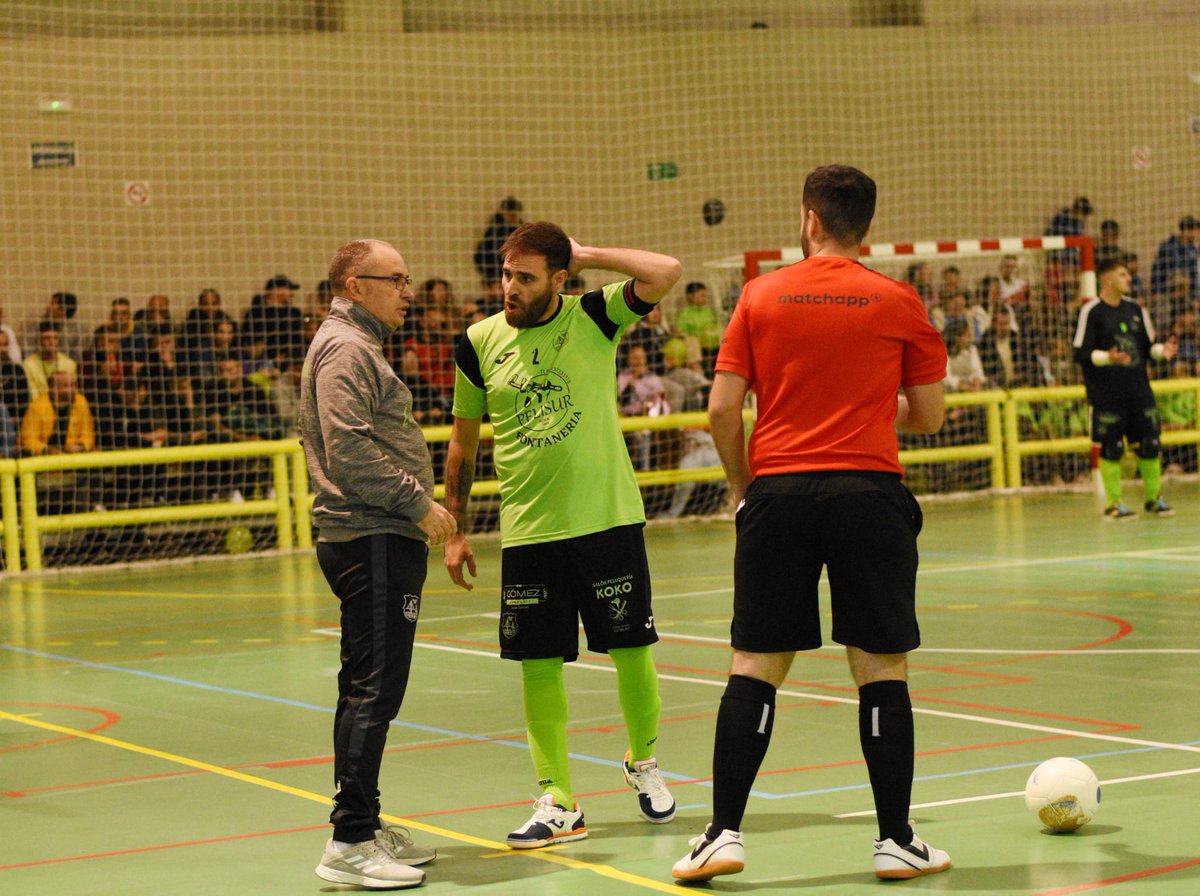 JUANCAGALVEZ3's tweet image. Ayer terminamos otra temporada. Como anécdota quedamos segundos ante un equipo que rozó la perfección y fuimos equipo menos goleado. Lo importante:
 1 Sumé otra nueva FAMILIA.
 2 APRENDIMOS y DISFRUTAMOS otro año del f sala. 
GRACIAS a LA UNION FS por recorrer este camino juntos.