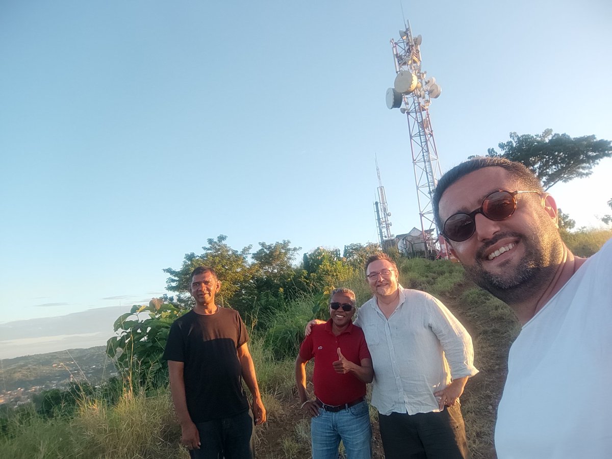 WajihBrahem's tweet photo. Visite terrain a Nosy Be juste avec le coucher du soleil https://t.co/ulUFcFxjPM