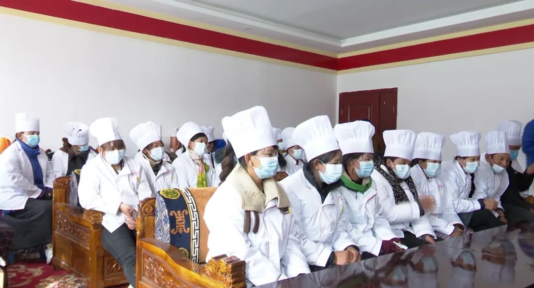 TibetNews11's tweet image. #istituto #alberghiero nella #prefettura di #Ritu