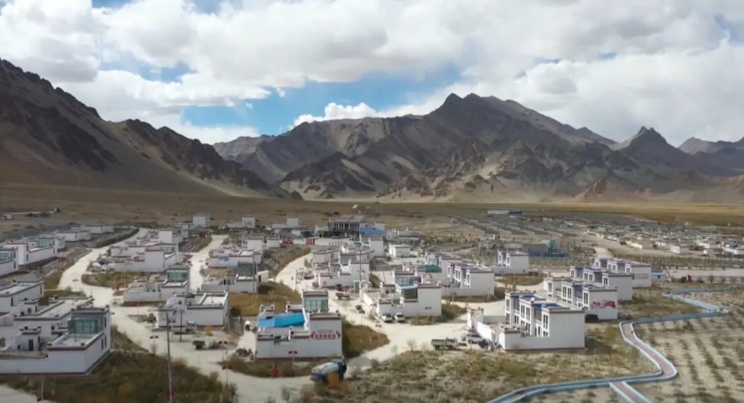 TibetNews11's tweet image. #istituto #alberghiero nella #prefettura di #Ritu