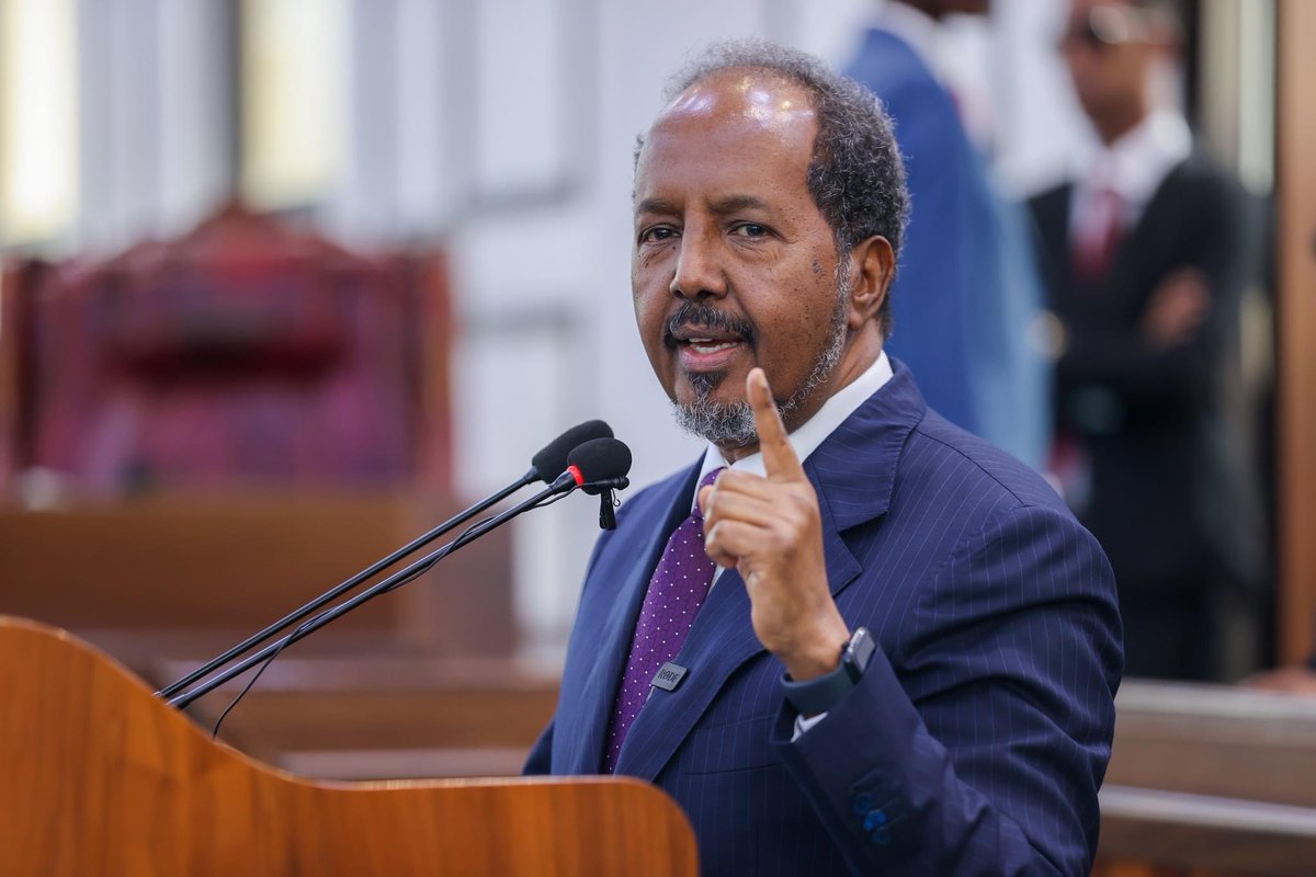 MoDugoow's tweet photo. Madaxweyne Xasan Sheekh "Waxaan xaqiijinayaa heshiis siyaasadeed, sharci iyo wax ka baddal Dastuur aan Baarlamaanka dalka soo marin, sharci ma'ahan dalkana kama shaqeynkaraan. Dalka sharci iyo qaanuun ayaa lagu dhaqaa". #Somalia. https://t.co/JyQDEKN7Tj