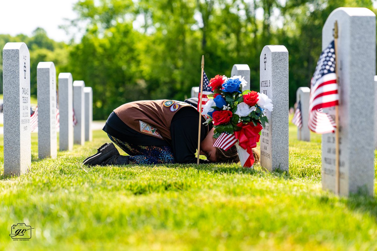 viperg98's tweet photo. Remember... Never Forget... the reason for this day...
Honor the Fallen πΊπΈπΊπΈπΊπΈ
#MemerialDay
#HonoringTheFallen
#usarmy
#usnavy
#usairforce
#usmarines
#uscoastguard
#usaπΊπΈ https://t.co/EKBtnQdH2K