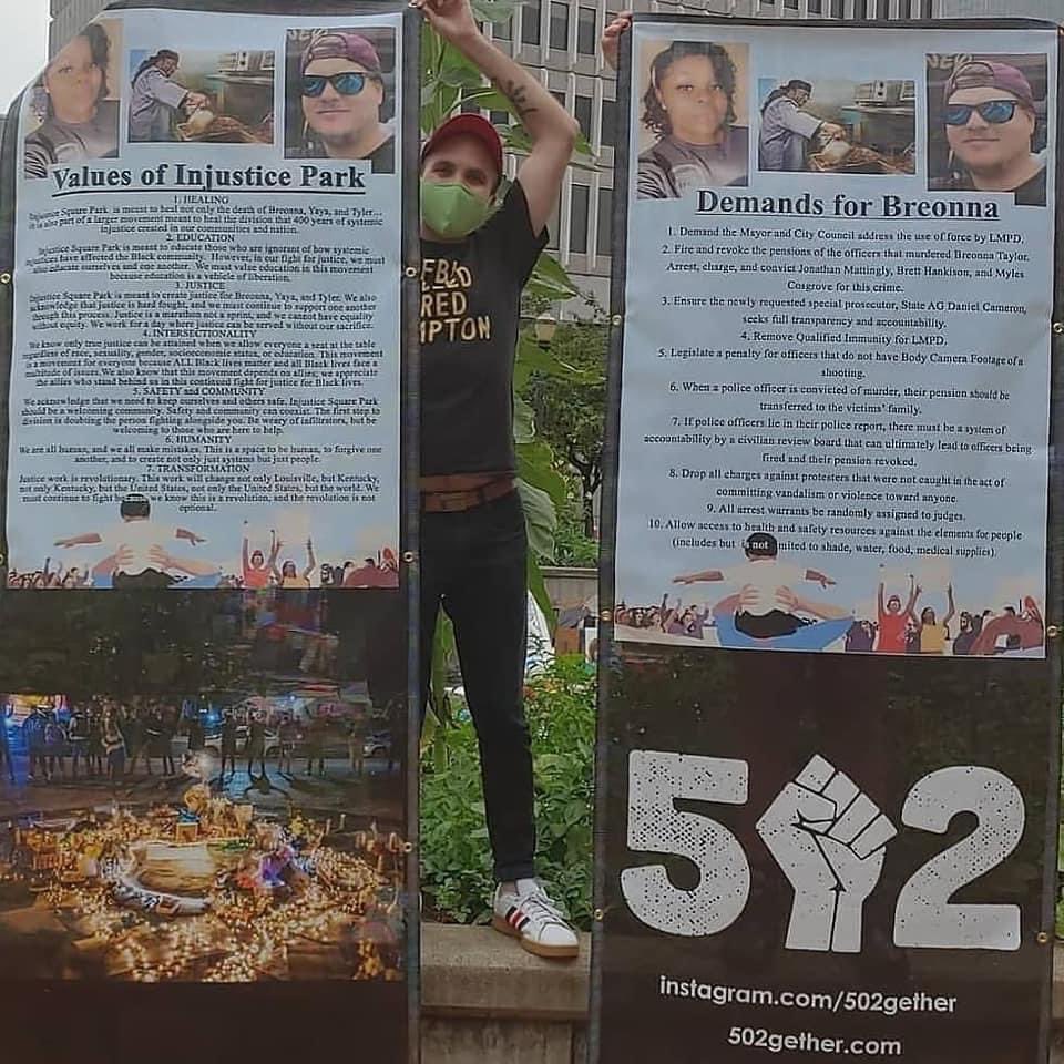 Seasoned4u's tweet photo. May 29, 2020 was significant. We knew we were not going anywhere. The police and administration refused to comply even though we knew #LMPDisGuilty. Every day during the #JusticeforBreonnaTaylor Movement at #InjusticeSquare, we all wore tee shirts with a message. Although there were some agents and fakers, those shirts helped us identify our people. I don’t know about y’all but I got a big bin full of social justice tees next to my bed. It grew so much in #2020. My husbands and kids collections grew too. If you know me, you know I don’t wear a lot of branding but I will rock a tee with a message:-) From #StandwithBlackWomen to #BreonnaTaylor to #NoMoreNoKnocks to #BlackLivesMatter to #TheBailProject to #GeorgeFloyd to #100DaysatInjusticeSquare, there was a shirt to take you there. Please share your favorite quote, memes, pictures, shirts from 2020 and beyond here or at https://t.co/wfcQ0bwXFp
#memorialday #memorialdayweekend #MondayMotivation #endpolicebrutality #endgunviolence #endthestigma #mondaymood❤️ #wedeservebetter #wegettheretogether
