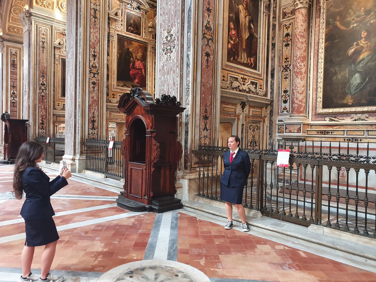 bcm_girolamini's tweet image. Ultimo #ciak per "I Girolamini in pillole": oggi si è conclusa l'esperienza biennale con i ragazzi dell'I.S.I.S. "Caruso" di Napoli. Complimenti alla V E per l'impegno profuso in questi anni e per l'entusiasmo che non è mai venuto a mancare 😊👏👏👏