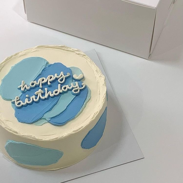 zhouyirano's tweet photo. @llimsemi happiest birthday to you, noona! You’re one of a kind and deserve everything that this special day brings! 🍰 https://t.co/eYBr1ZzlMI