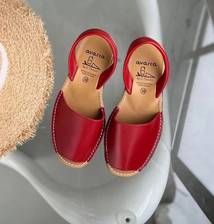 ZorianaStore's tweet photo. Turn Heads with our Red Women's Sandals. Step up Your Fashion Game with a Bold Statement! ❤️

Visit our website to order a pair today!

#sandals #avarca #menorca #black #leather #handmade #Spain #shoes #zoriana #zorianashoes #womenfashion
#trendingsandals #sandaliasparamujer https://t.co/zd8OYVuqcw