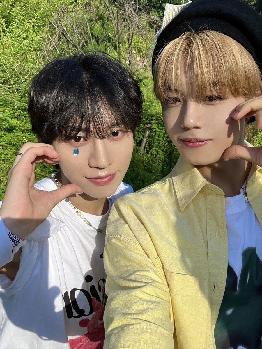 SeokheeFrance's tweet photo. POST 

« Une belle journée reposante!!🏕️🏕️ »

~en compagnie de #HIKARI et #GYURAE 
_
#HASEOKHEE #FANTASYBOYS #소년판타지 #하석희 
©fantasyboys_ https://t.co/8x9zbxfzyx