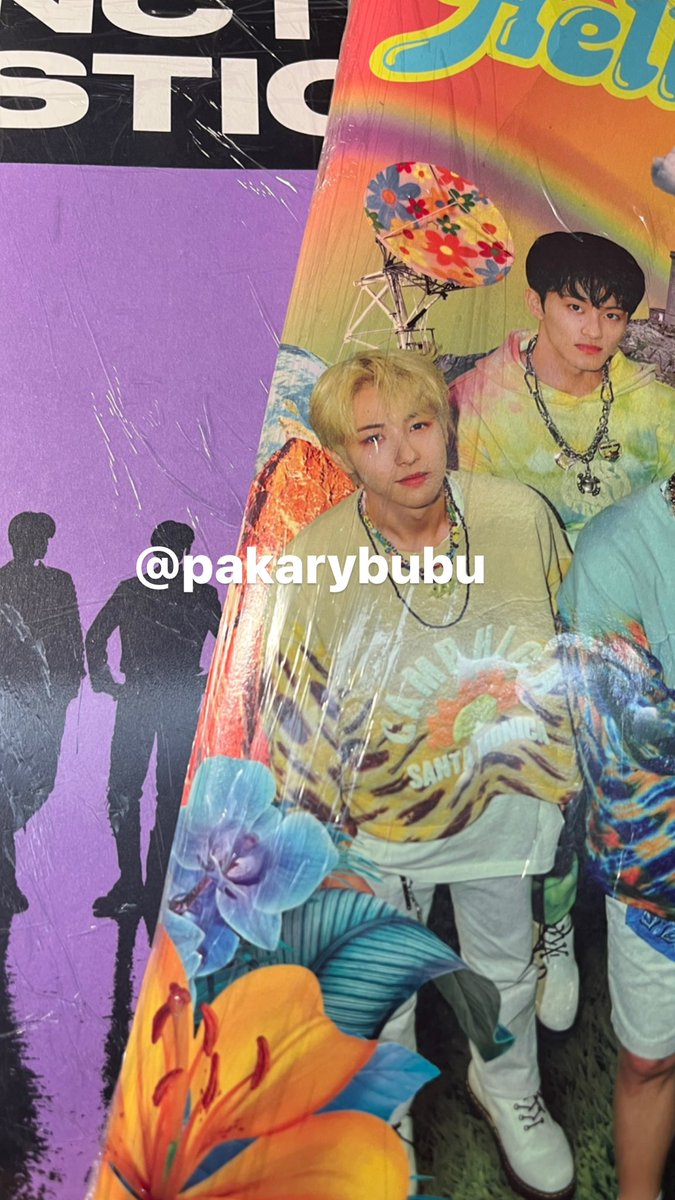 pakarybubu's tweet photo. บั้มเปล่า Hellofuture / sticker ของครบทุกอย่าง ยกเว้น การ์ด 2 อัน 300 รวมส่งค่า #ตลาดนัดอซท #ตลาดนัดnct #ตลาดนัดnctdream #ตลาดนัดอซทดรีม #ตลาดนัดnct127 #ตลาดนัดnct2021 https://t.co/9d08cIq5Oi