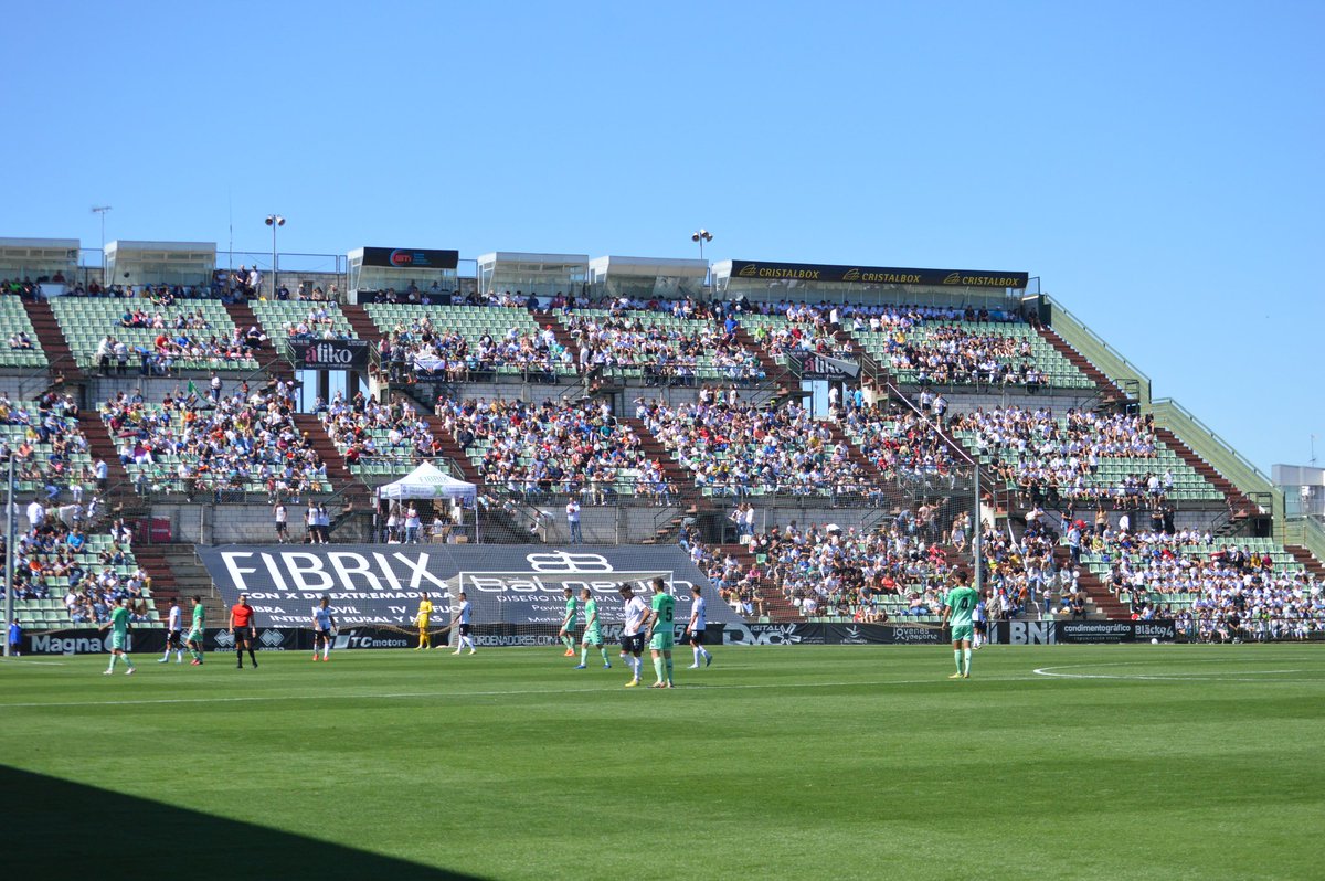 Bonita temporada en la que hemos luchado, competido, y sobretodo disfrutado mucho ✨😜 "Un Romano Nunca se Rinde" <a href="/Merida_AD/">A.D. Mérida</a>