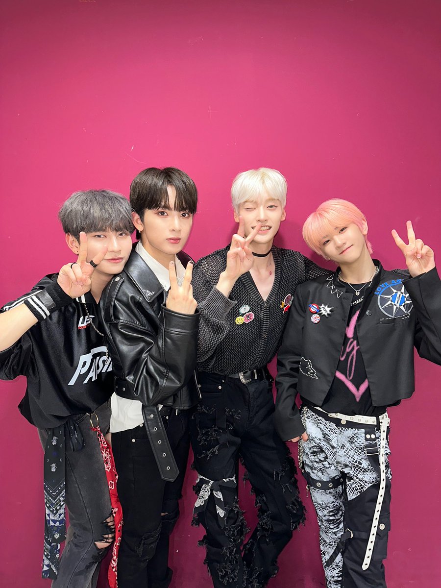 fantasyboys_'s tweet photo. 안녕하세요 소년판타지 슈가팝 ‘태선’ 입니다😈🍬🍭🍪
쇼 음악중심 Snacks !!
우영 프로듀서님 너무 감사드리고❣️
같이 즐겨주신 판메 여러분 감사합니다❣️

P.S 개인 직캠 조회수가 투표에 반영된다고 해요 여러분 모두 꼭 봐주실거죠?? 사랑합니다❤️‍🔥

#소년판타지 #FANTASYBOYS
#태선 #TAESEON https://t.co/WmyZetr5ov