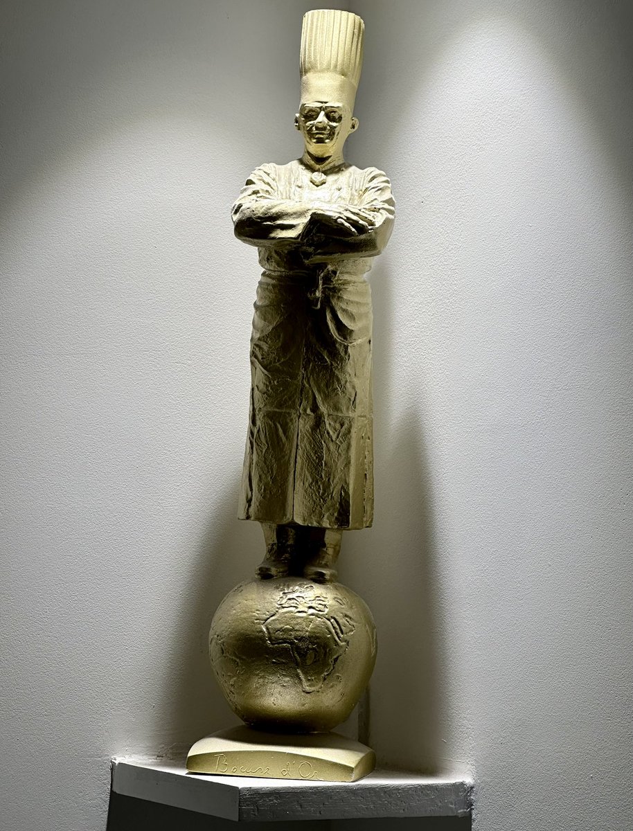 Excellent déjeuner chez Monsieur #PaulBocuse !
Très bonne table de la #gastronomie française 🍽🇫🇷
#BrasserieDuLouvre #Paris #Bocuse