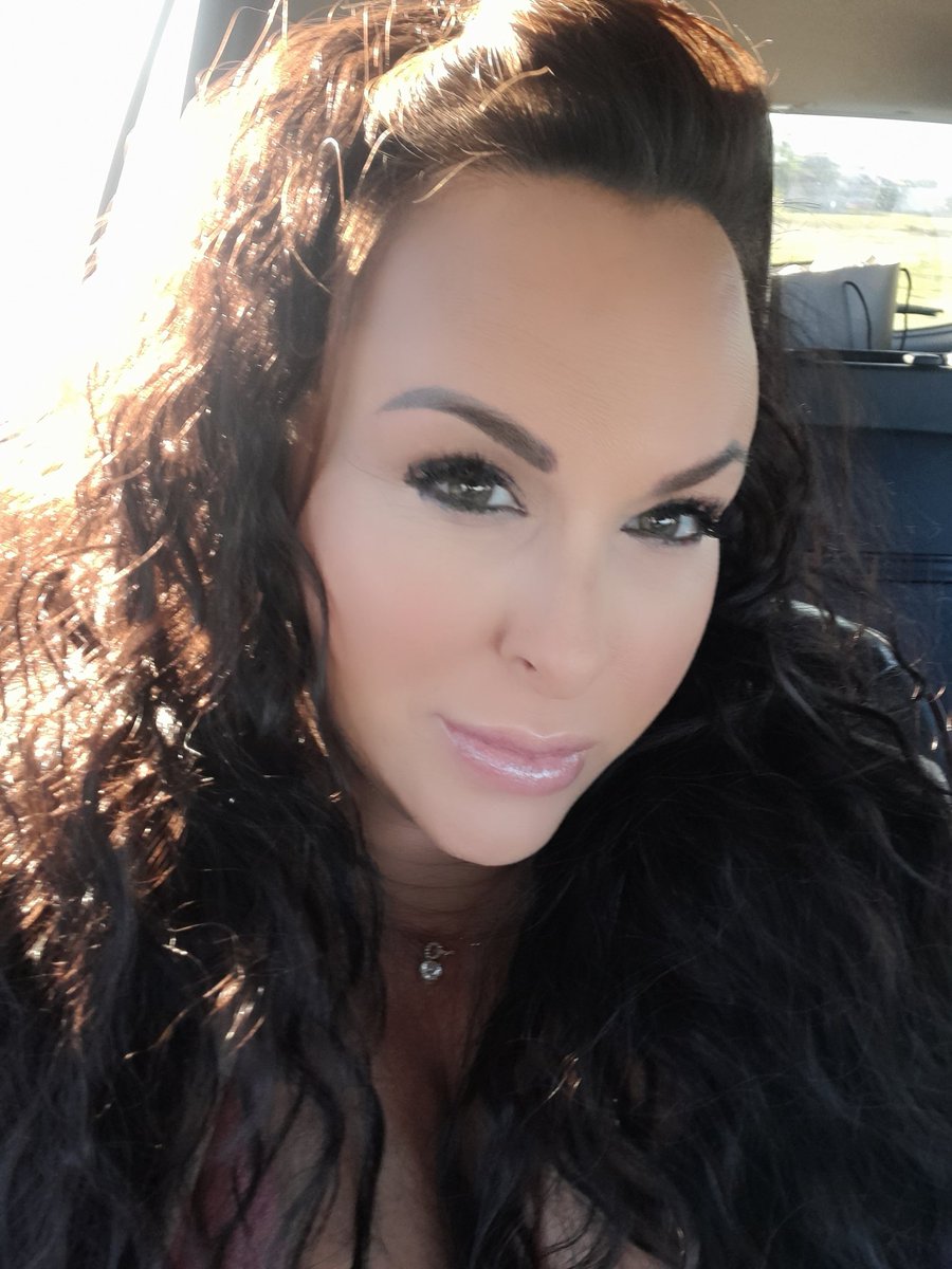 Holly Halston on Twitter: "Im in home stretch less then 5 weeks from