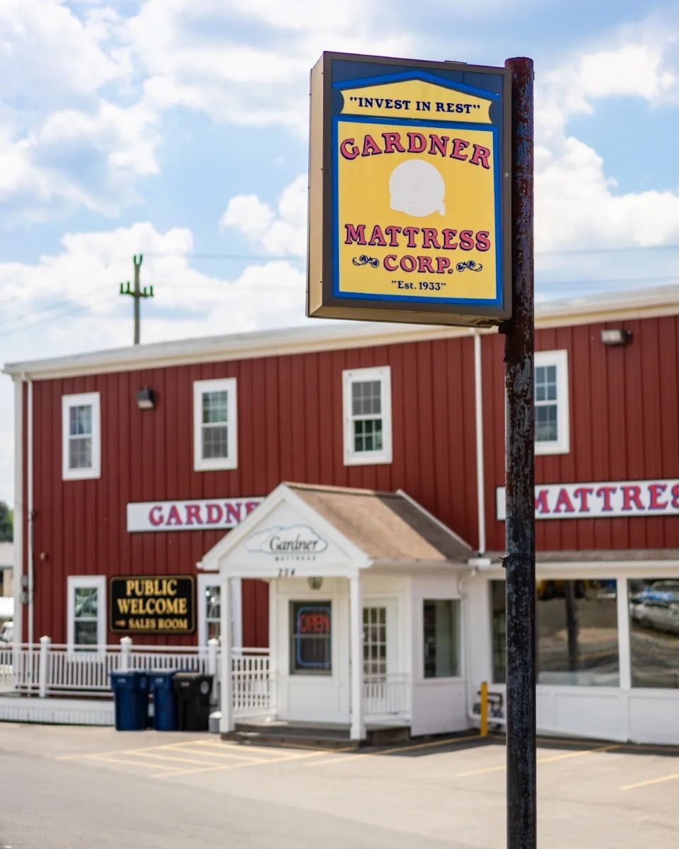 When you choose local, you're supporting your community! Thank you to everyone who has chosen Gardner Mattress over the big box stores. We sure do appreciate you! ❤️ #ChooseLocal #SupportSmall #SupportLocal