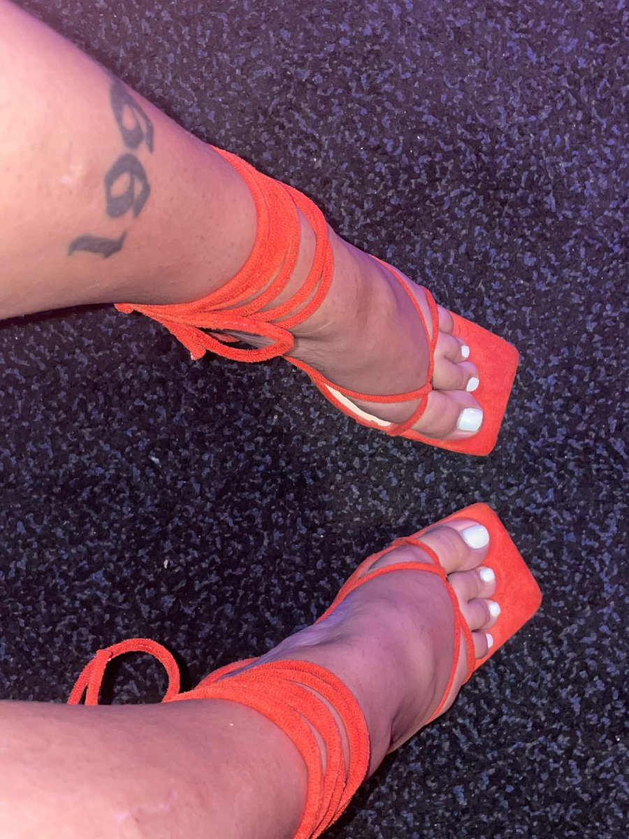 SolessHub's tweet photo. ✨️SEXY HEELS MONDAY✨️
   
✨️All Models Post a pic of your sexy heels✨️

✨️Guys be kind and Follow+RT+Subscribe All Ladies✨️

✨️Like + Retweet✨️

✨️The sexy @itsprettyashley show some love ✨️ https://t.co/7KDSm0J6Sk
