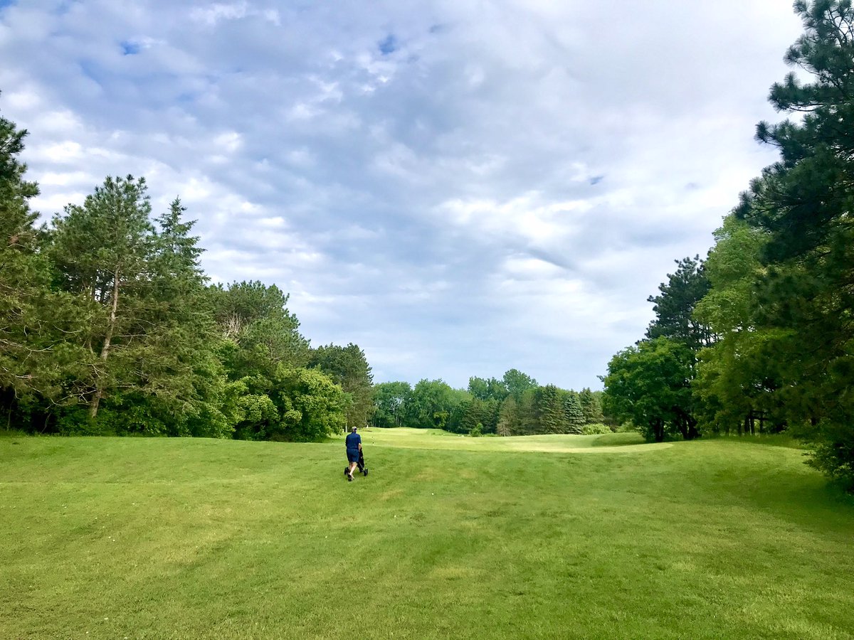 Ignisfox1's tweet image. First time out for the season.
The worst I’ve shot in quite a few years, but still an enjoyable time out.
Putting is the killer.
 #Golf #MnGolf #FunExercise