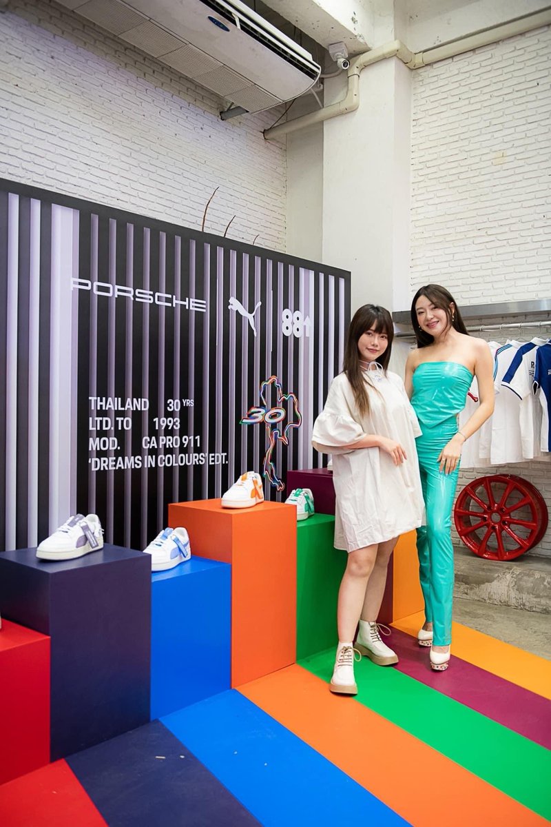 wwinnie48's tweet photo. ♥️☀️🐶
#miusic
#DreamsInColours #PTH30 #Porsche #PorscheLifestyle #PorschexPUMA #PorscheThailand #PUMA #PUMAThailand
https://t.co/BqzAOqFlIQ
https://t.co/BXywMACC9K https://t.co/ipjNpHVSOo