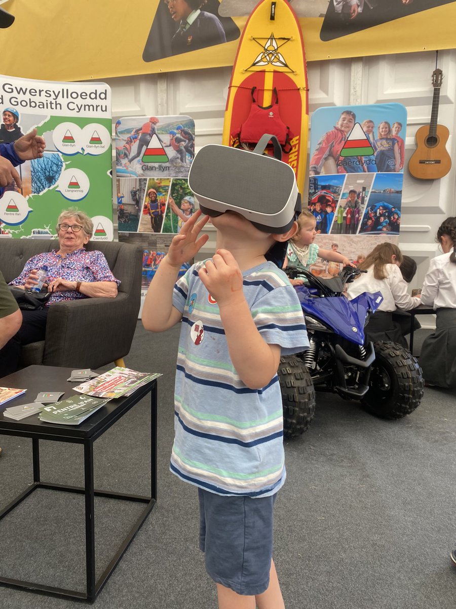 Gwersyll Caerdydd tweet media