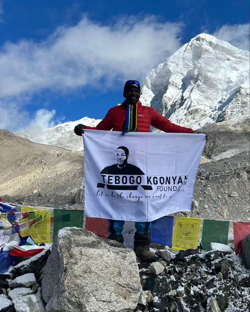 A few years ago, Tebogo Kgonyane and I had planned to trek to Mount Everest base camp together. But he sadly passed away in 2020. Claimed by the horrible pandemic Covid-19.
I then promised him that I'd trek to base camp on his behalf. On 26 May, I fulfilled that commitment.