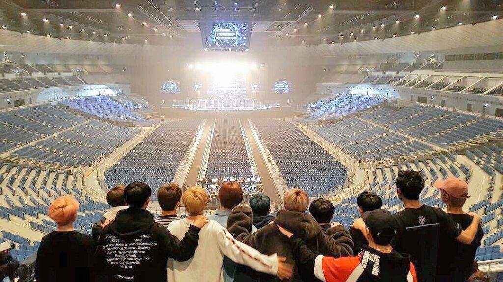 miwon17_'s tweet photo. Happy 5th year since jp debut seventeen! You have grown so big in japan now! So proud of you!
#セブチ日本デビュー5周年 #SVT_JP_5th_Anniversary @pledis_17 @pledis_17jp https://t.co/yQdf1MO9eE