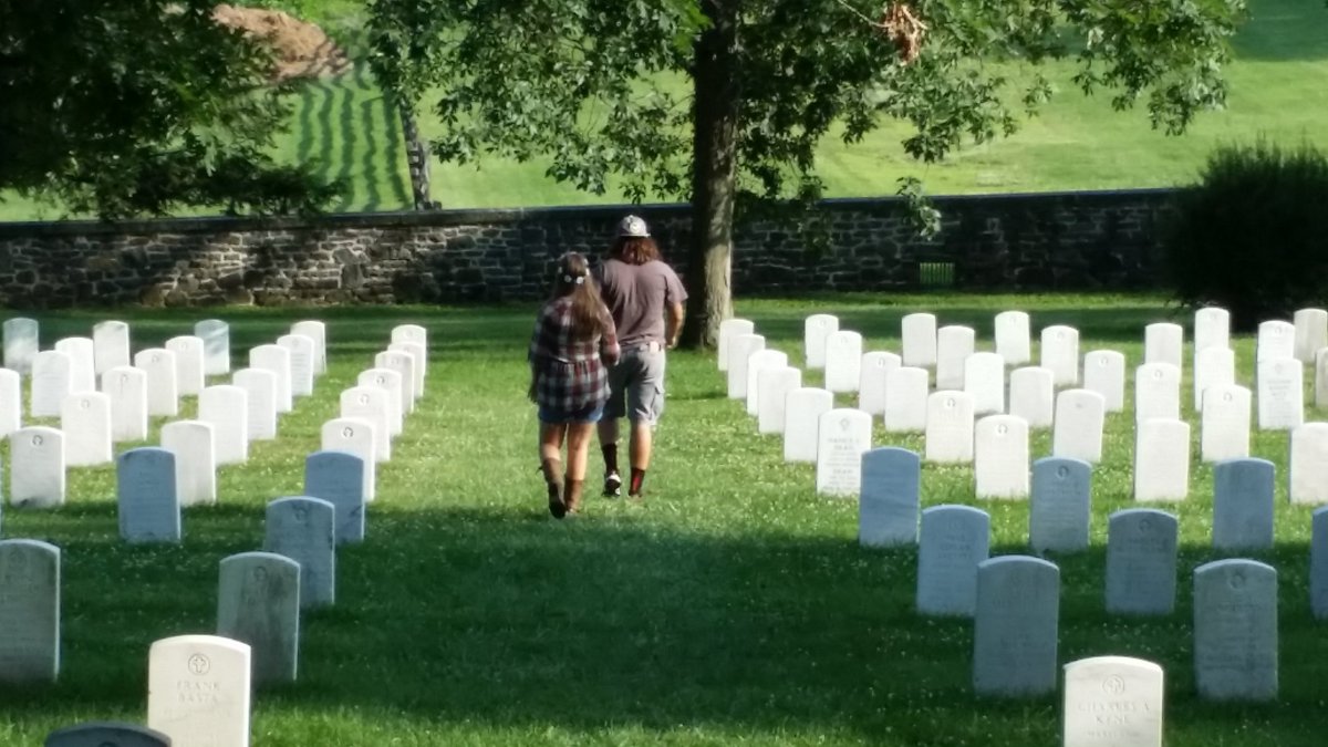 LSPSDevelopment's tweet photo. Today we honor those who made the ultimate sacrifice to defend our freedoms. God Bless all of those men and women who have fallen so that we may rise. RIP. Two of my kids at Gettysburg. https://t.co/iCO3UKzaaC