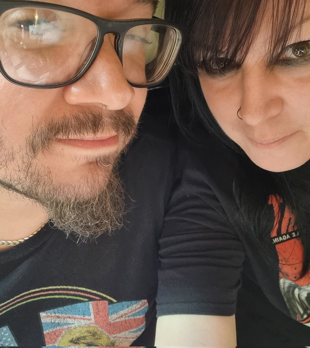 Em Ruffles (@emmaboon72) on Twitter photo Another perfect bank holiday in the pub with the mister <a href="/akaBigLash/">Jay - cockney shite in Norfolk 🍻🤟🍻🤟</a> 🤣🤣❤️ Another perfect bank holiday in the pub with the mister <a href="/akaBigLash/">Jay - cockney shite in Norfolk 🍻🤟🍻🤟</a> 🤣🤣❤️