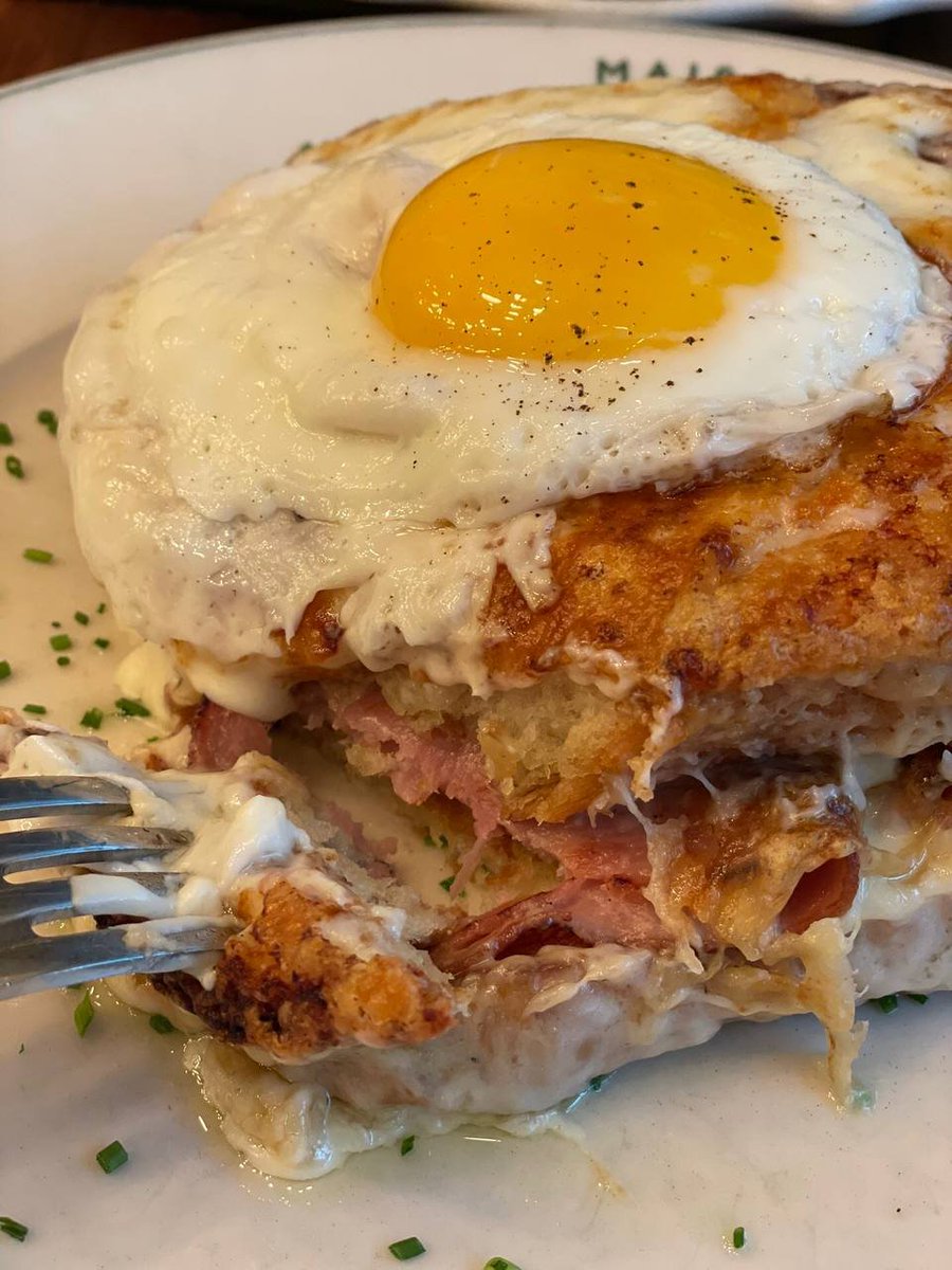 MeshooNon's tweet image. I chose  delicious food as lunch with my friends.🥪🥪