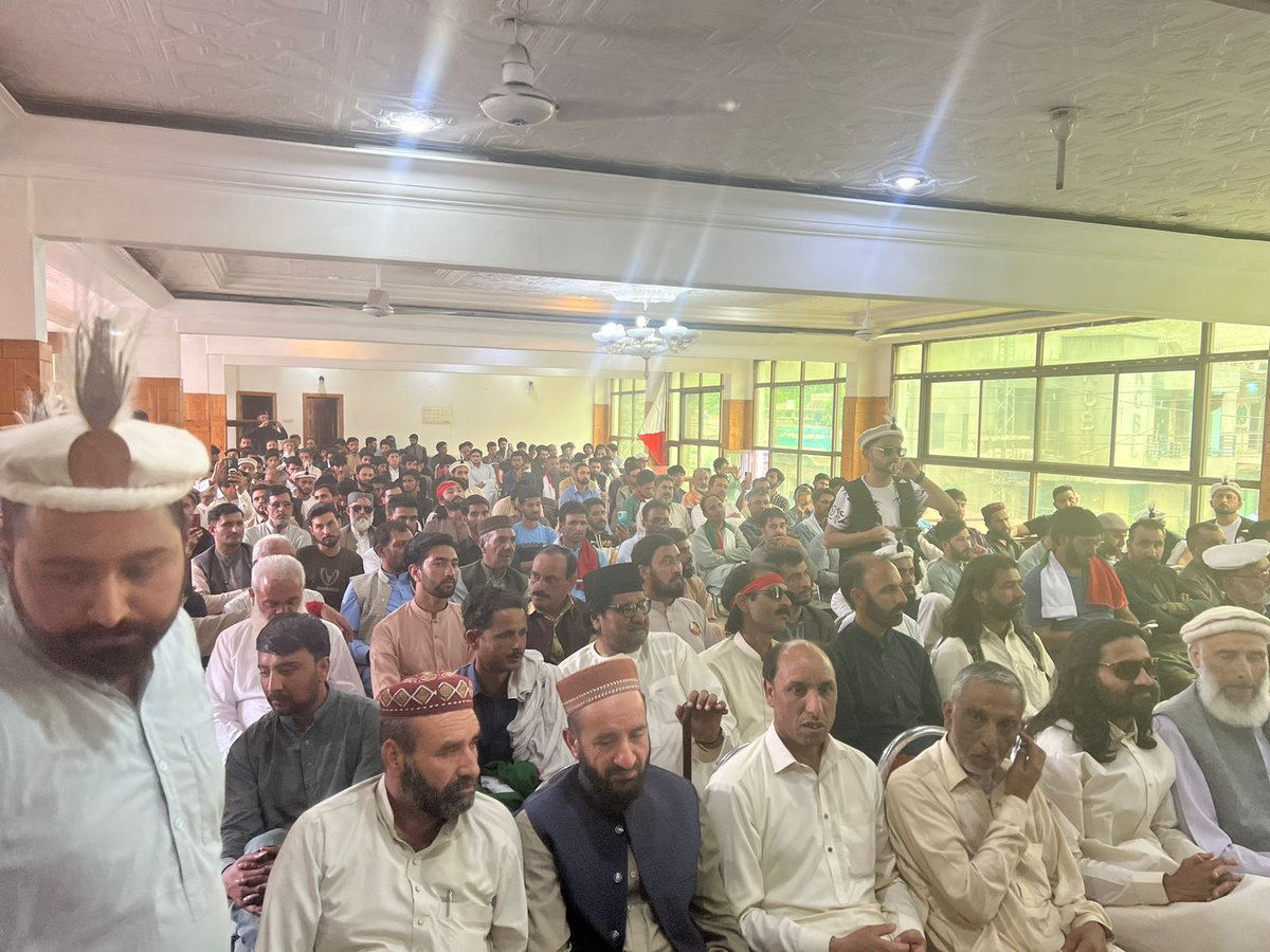 IbrarGarwal's tweet photo. گلگت بلتستان جموں کشمیر لبریشن فرنٹ کا تاریخی کا سب س�� بڑا جلسہ ۔ https://t.co/SLs8dGE0fq