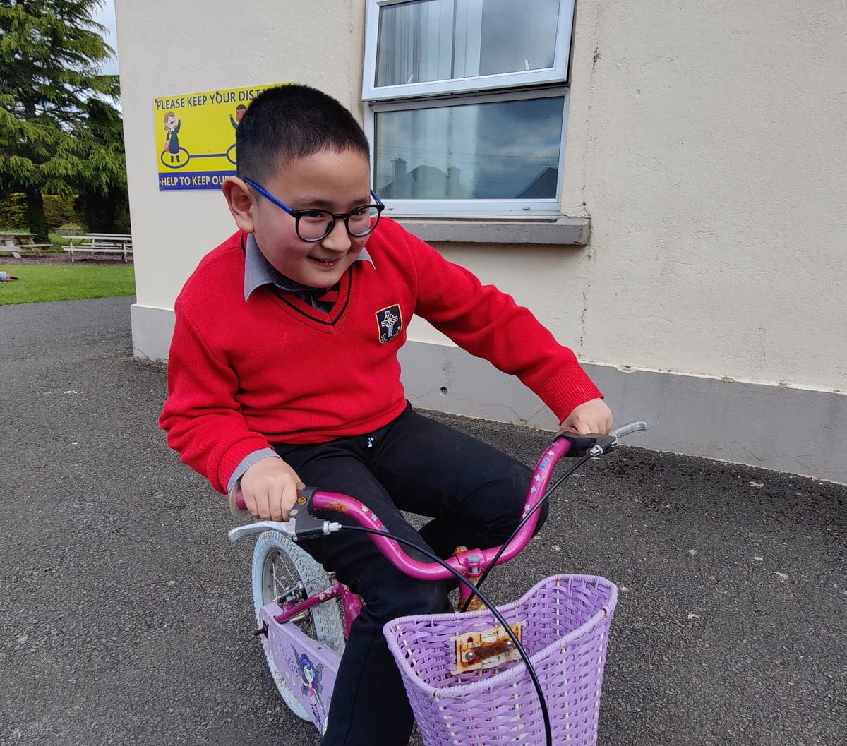 Scoil Ailbhe - An Edmund Rice School (@scoilailbhe) on Twitter photo Have you a bicycle helmet ๐ช you no longer need? If so, weโd love to give it a new home, to join our collection of bicycles ๐ด. We like to keep active and you can help us! <a href="/ActiveFlag/">Active School Flag</a> <a href="/ThurlesHour/">Thurles Hour</a> <a href="/DurlasOgGAA/">Durlas รg</a> <a href="/ThurlesGaels/">ThurlesGaels</a> <a href="/thurlessars/">Thurles Sarsfields</a> <a href="/cbsthurles/">CBS Thurles - An Edmund Rice School</a> <a href="/PeakeVillaFC/">Peake Villa FC</a> <a href="/ThurlesRFC/">ThurlesRFC</a> Have you a bicycle helmet ๐ช you no longer need? If so, weโd love to give it a new home, to join our collection of bicycles ๐ด. We like to keep active and you can help us! <a href="/ActiveFlag/">Active School Flag</a> <a href="/ThurlesHour/">Thurles Hour</a> <a href="/DurlasOgGAA/">Durlas รg</a> <a href="/ThurlesGaels/">ThurlesGaels</a> <a href="/thurlessars/">Thurles Sarsfields</a> <a href="/cbsthurles/">CBS Thurles - An Edmund Rice School</a> <a href="/PeakeVillaFC/">Peake Villa FC</a> <a href="/ThurlesRFC/">ThurlesRFC</a>