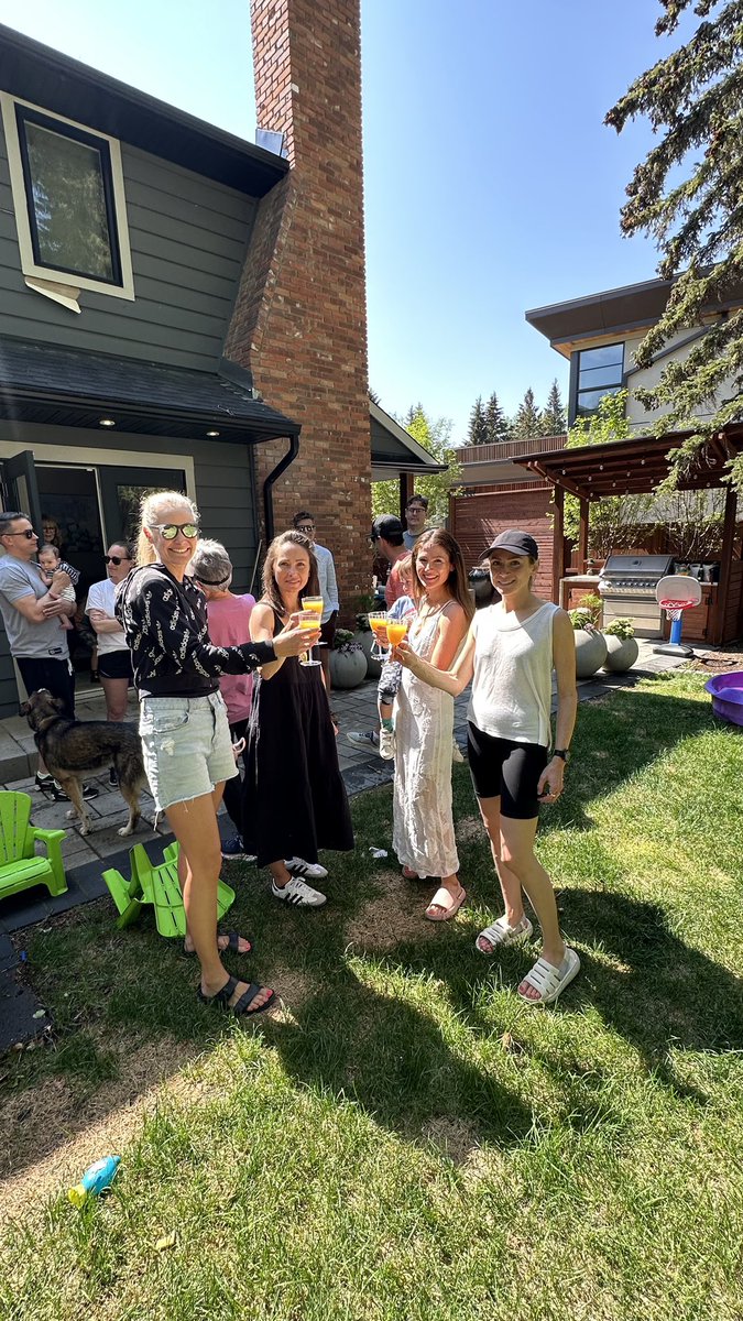 So proud of my nieces <a href="/JaneveDesy/">Janeve Desy</a> &amp; <a href="/EverettBreanne/">Breanne Everett</a>. Not only do they excel in their chosen profession &amp; as mothers but in half marathons too!! ❤️