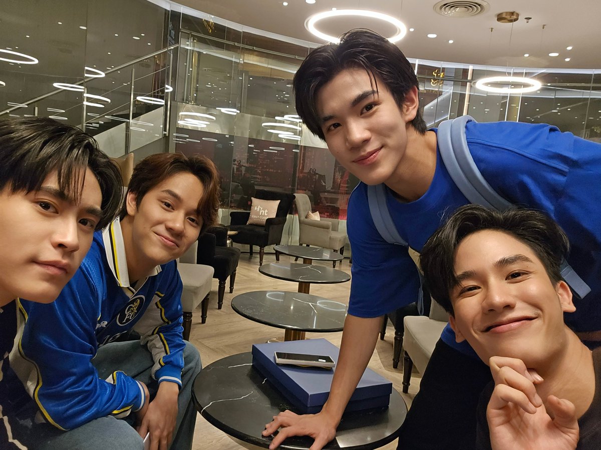 Tawan_V tweet picture