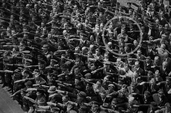 Nayn Hitler!