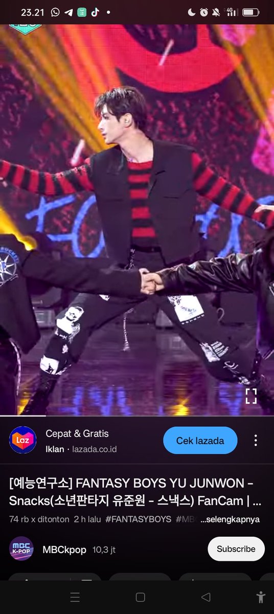 Mylive04live's tweet photo. Junwon 'Snack' Fancam 🍓🍫

#SnacksForJunwon #JWIstreaming #유준원  #YUJUNWON #준원 #소년판타지 #FANTASYBOYS https://t.co/7zHuGWyzN4