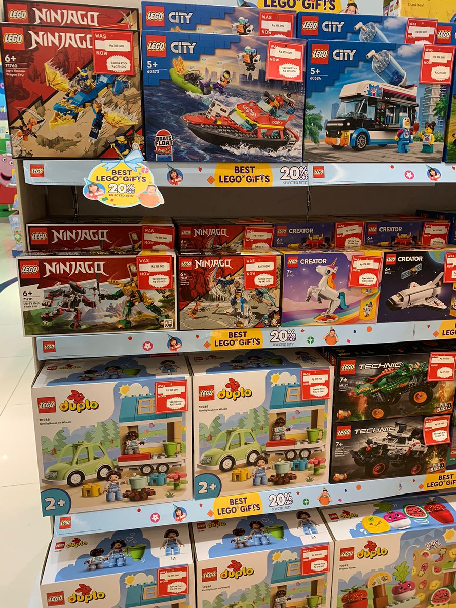 azzahrauhl's tweet photo. ‼️ open jastip lego jakarta ‼️

selasa, 30 mei 2023
📍pengiriman seluruh indonesia

fee 5k - 7k ya, info lainnya dm aku. 

btw ini foto bukan di lego store, tp di kidz station jadi ga lengkap. besok baru ke lego store, yg cari keychain or bracelet, dm!! https://t.co/o9xPB1eUQo