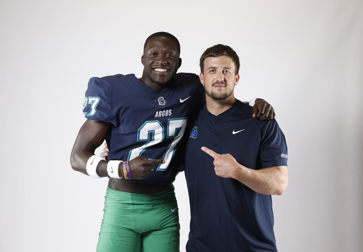 wuddie_era23's tweet photo. Blessed… Give’em shell 🐚 @CoachJ_Remsza  @UWFFootball https://t.co/6qErhibg3g