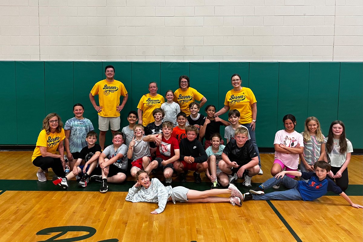 We are Good Sports!  Shout out to Mrs. Wentzel for organizing the staff versus student basketball game!  The fourth graders played hard but the staff prevailed!  #warh  #GoodSports