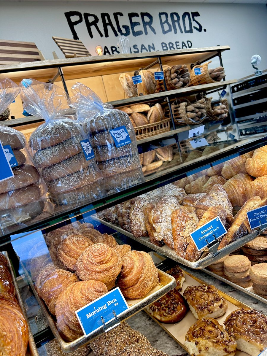 ILikeWhatIBuy's tweet photo. #MemorialDay2023 Coffee & Pastries run…☕️🥐🏃🏾♂️🤎🤎🤎
#CoffeeTime #Carlsbad #SanDiego #MondayMotivation #LoftyCoffee #PragerBros #California https://t.co/GHfKctoLqT