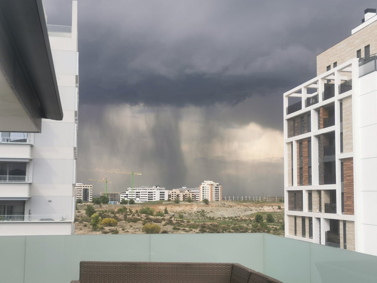 hondarzali's tweet photo. @ElTiempoA3 Se avecinan lluvias en El Cañaveral, Madrid

#elcañaveral
#Madrid
#dana
#lluvia https://t.co/Cgbq7hPSet