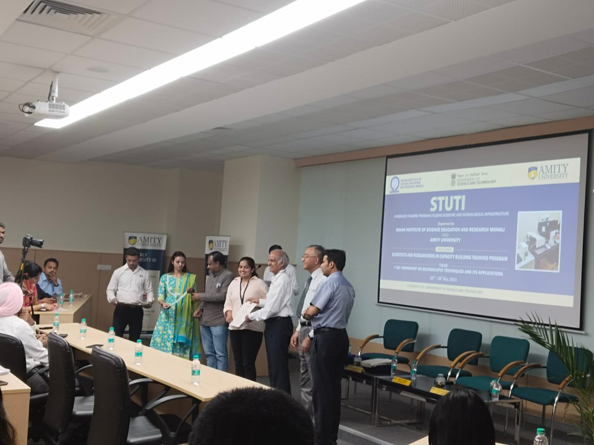 Deepika (@deepika_mblab) on Twitter photo Had a wonderful experience during 7 days DST STUTi workshop at IISER Mohali and Amity Mohali with <a href="/MilyBhLab/">Mily Bhattacharya</a>.. It was my first and really a great experience to attend a lecture by <a href="/SamratLabMohali/">Samrat Mukhopadhyay</a>.. Really amazed to learn about confocal microscopy and Single Molecule FRET.. Had a wonderful experience during 7 days DST STUTi workshop at IISER Mohali and Amity Mohali with <a href="/MilyBhLab/">Mily Bhattacharya</a>.. It was my first and really a great experience to attend a lecture by <a href="/SamratLabMohali/">Samrat Mukhopadhyay</a>.. Really amazed to learn about confocal microscopy and Single Molecule FRET..