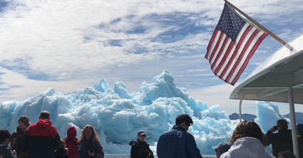StanStephensAK's tweet photo. Thank you to all the brave Americans and their families who sacrificed so much to serve our country. 🇺🇸  To show our appreciation, we offer a 10% discount on our cruises for active-duty military and veterans. #StanStephensCruises #MemorialDay https://t.co/Kya5hSwiAN