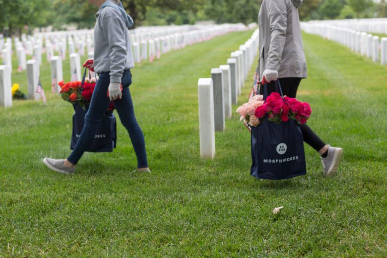 Today & every day, we honor & remember those who served in the military & died, whether in combat, line of duty, illness or from wounds either seen or unseen. #MemorialDay offers a chance to reflect on and remember the lives of fallen heroes & their service to the country. 1/2