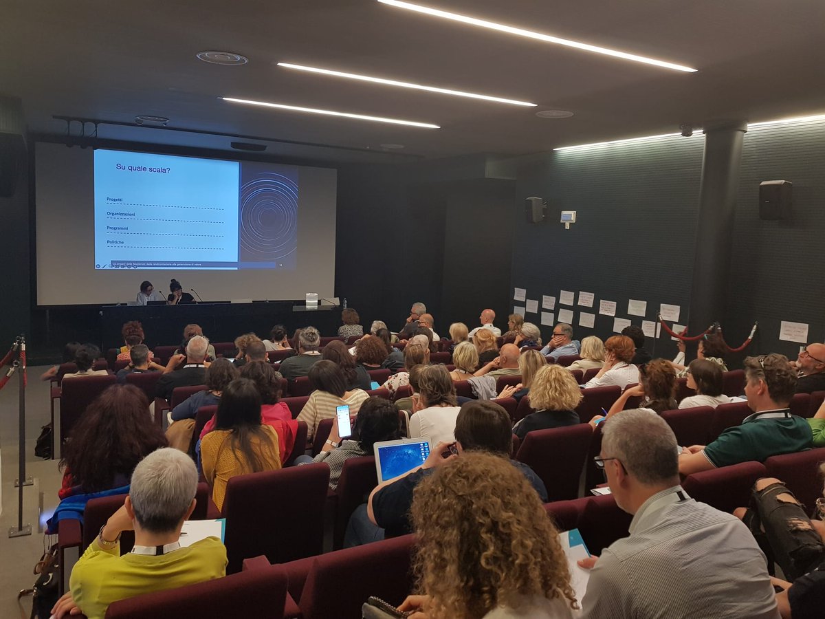 Il confronto sulle metodologie di Monitoraggio e Valutazione chiude la prima giornata. L'incontro nazionale dei titolari di residenze artistiche proseguirà domani mattina con il Workshop "Condividere Il valore delle residenze, una visione corale" a cura di Fondazione Fitzcarraldo