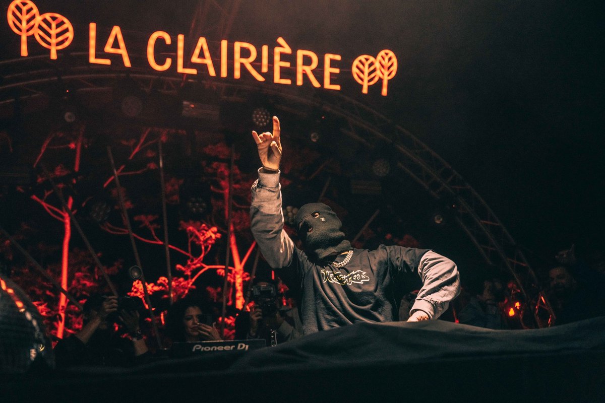 Mr_Max_6's tweet photo. Last Friday with @Malaamusic , paris was 🔥🔥🔥🔥 https://t.co/ZujflTNmVw