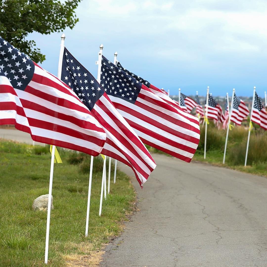 CaliAAK's tweet photo. 🌺 Honoring the brave and remembering the fallen this Memorial Day. 🇺🇸 Today we pay tribute to the courageous men and women who made the ultimate sacrifice for our freedom. Let us be grateful for their service and keep their memory alive. 🙏🏼🕊️ #MemorialDay #NeverForget https://t.co/FGZBfM2Xjt