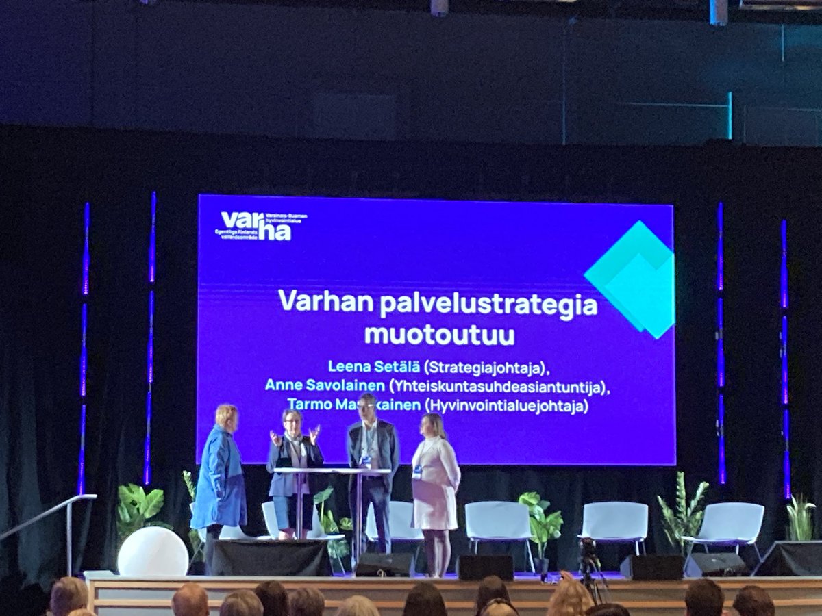 Hieman erilainen viikon aloitus @VarhaHyvinvoint #hyvinvointiayhdessä messuilla. Paljon mukavia kohtaamisia ja toivottavasti tulevia #julkisethankinnat #palvelutuotanto kumppanuuksia.